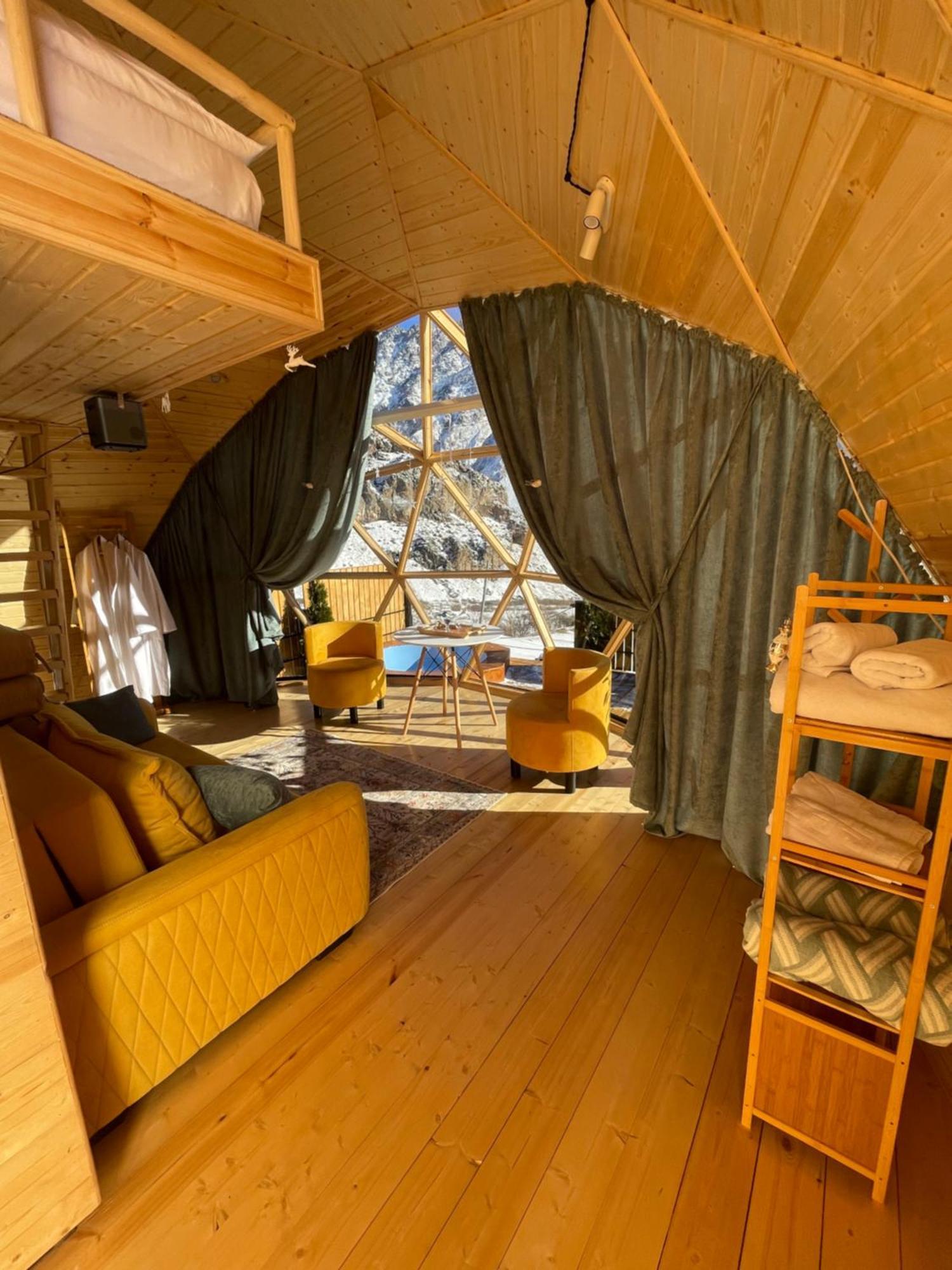Gabua Glamping Villa คัซเบกี ภายนอก รูปภาพ