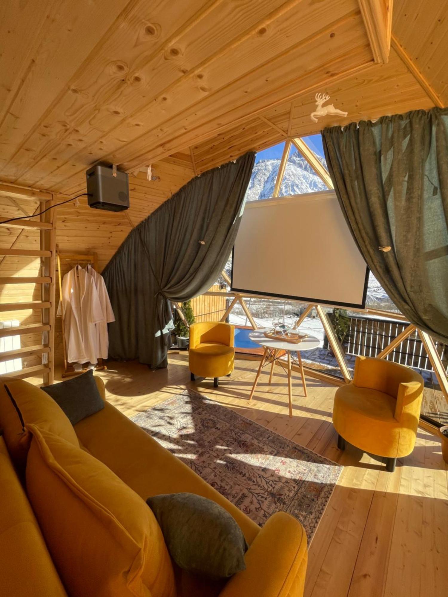 Gabua Glamping Villa คัซเบกี ภายนอก รูปภาพ