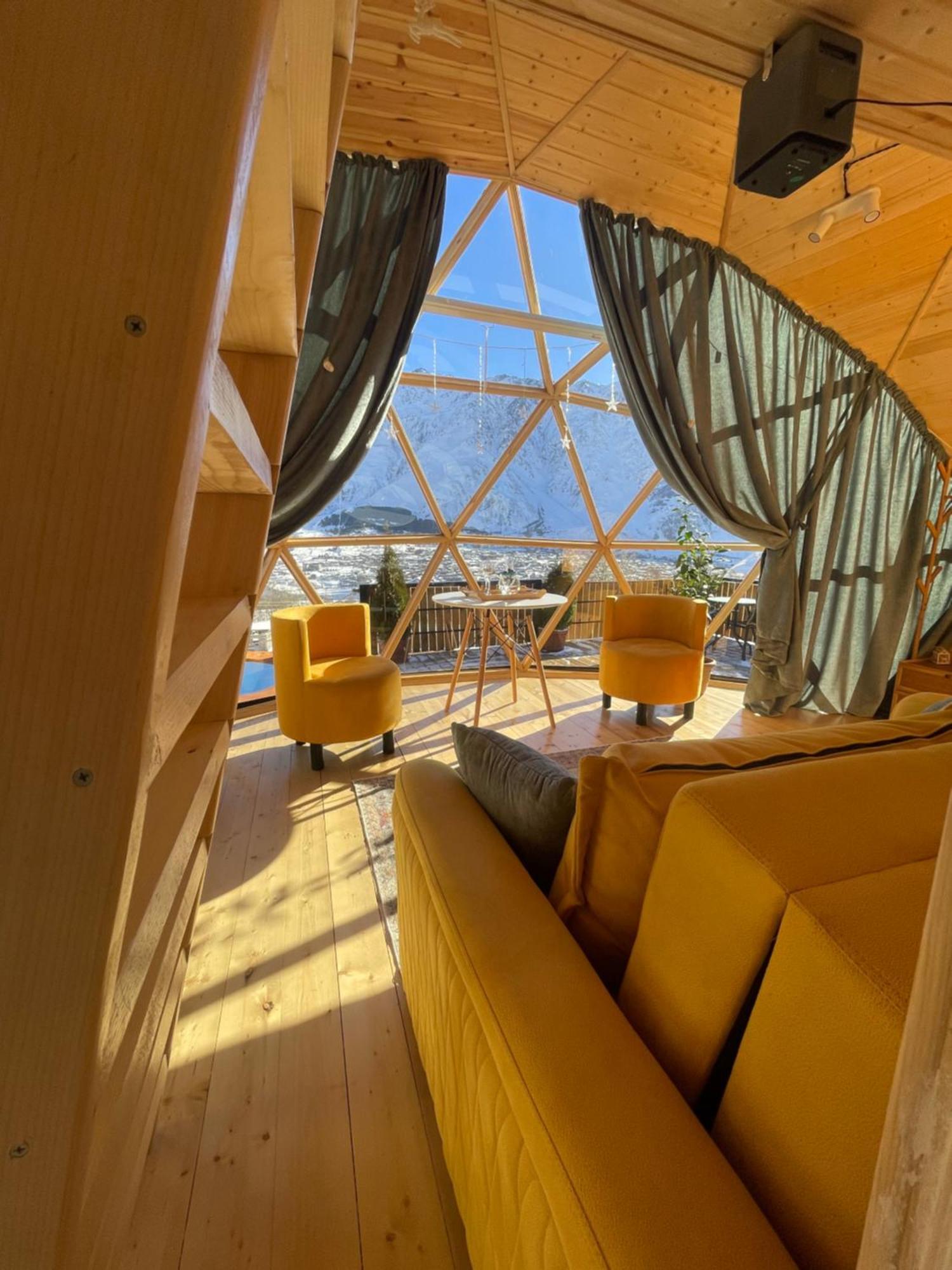 Gabua Glamping Villa คัซเบกี ภายนอก รูปภาพ