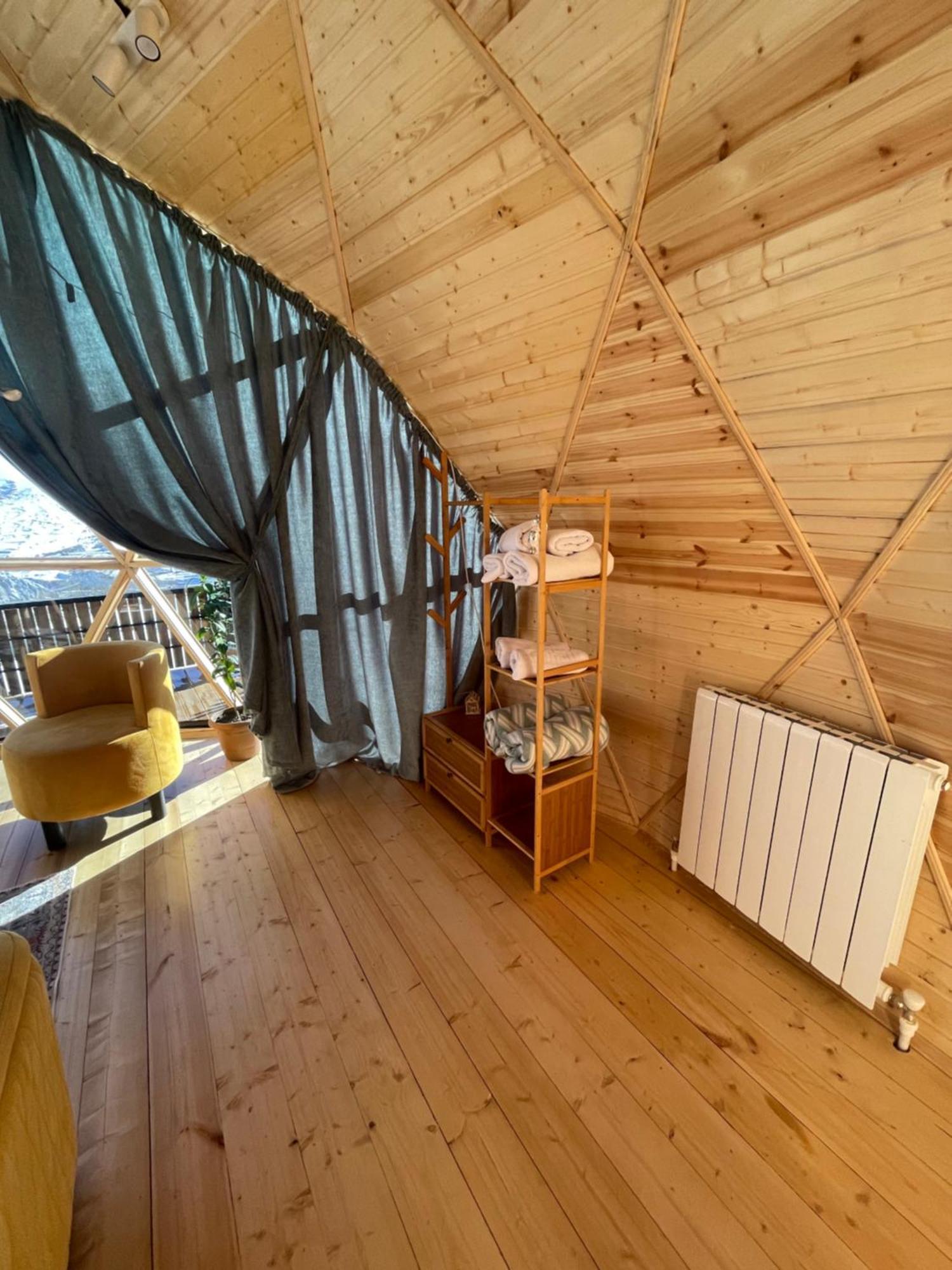 Gabua Glamping Villa คัซเบกี ภายนอก รูปภาพ